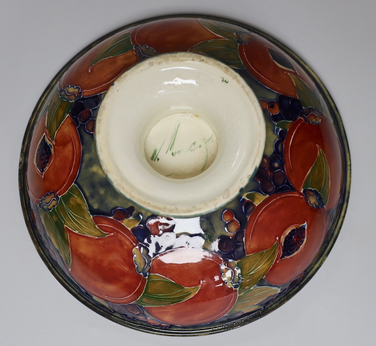 A Moorcroft Pomegranate pedestal bowl, 1920s, 23.5cm diameter